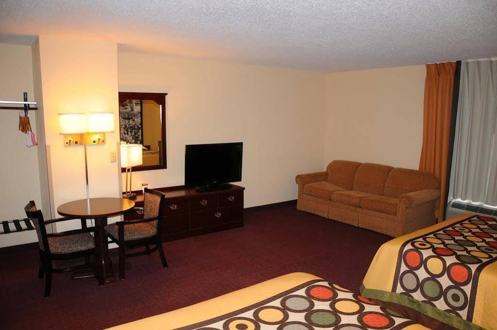Boarders Inn And Suites By Cobblestone Lamar Missouri Eksteriør billede